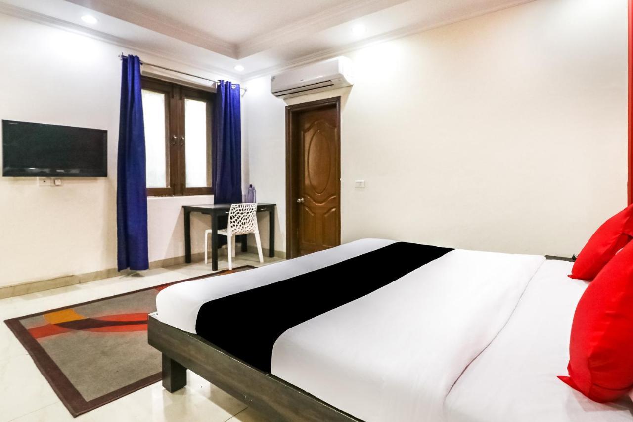Capital O Hotel Bms Near Appu Ghar Гургаон Экстерьер фото